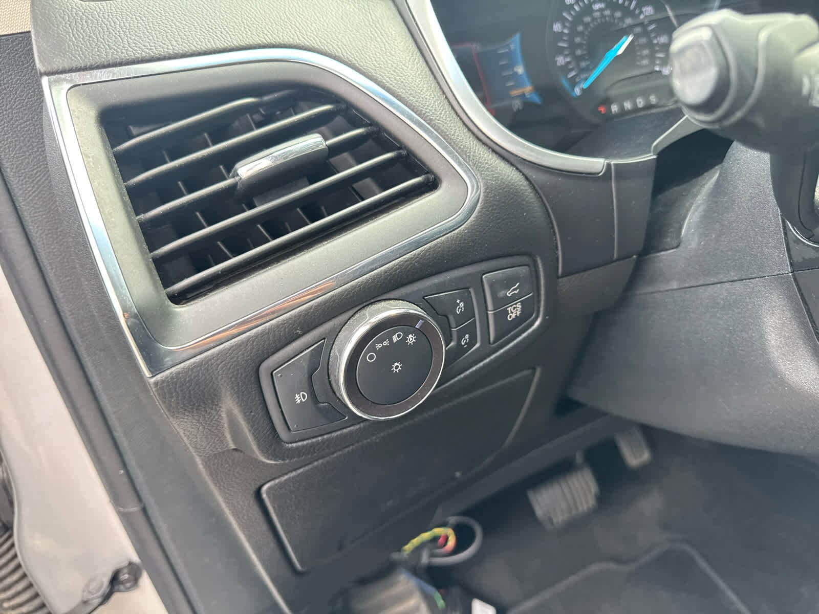 2019 Ford Edge Titanium 32