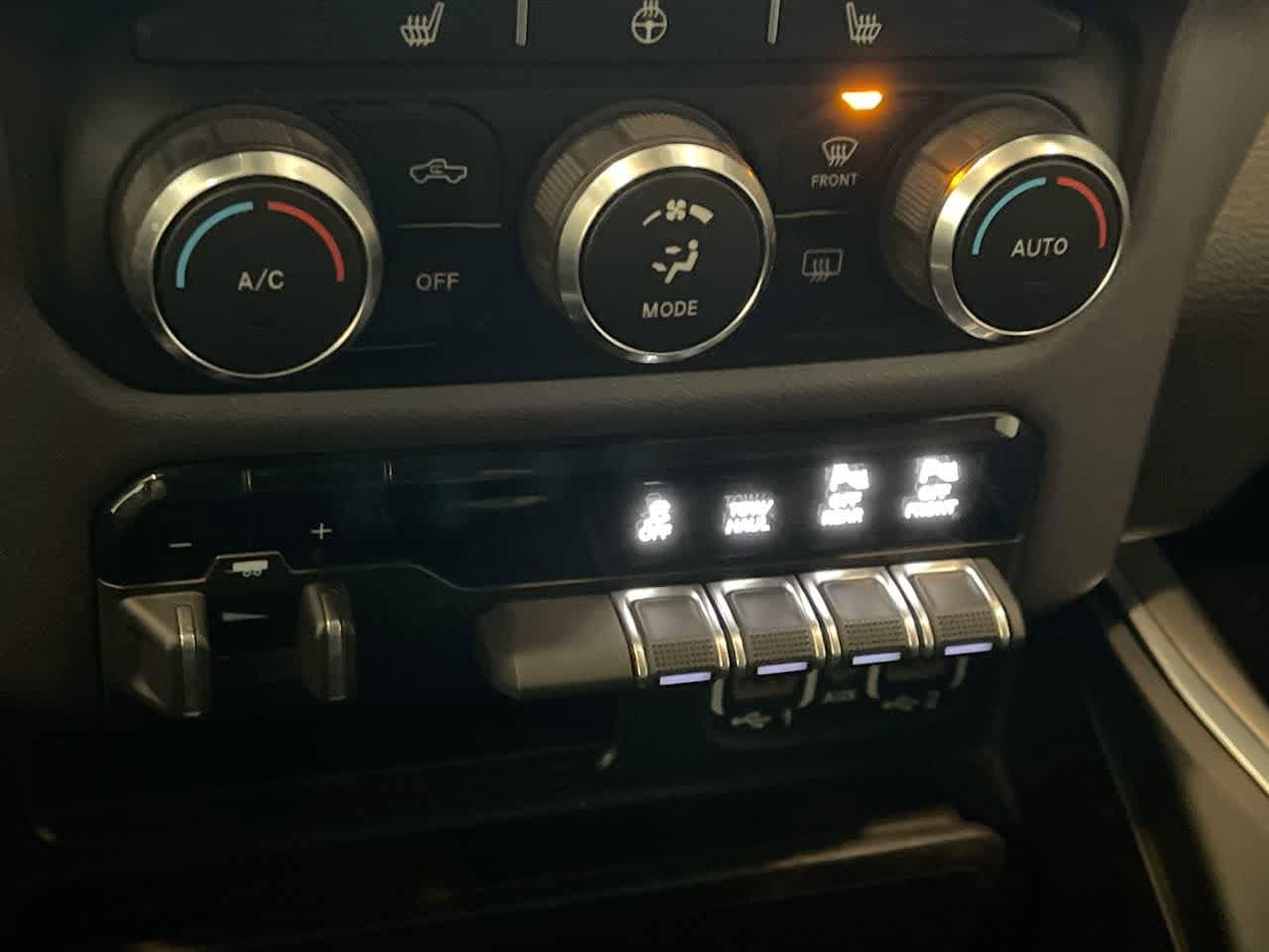 Thumbnail: 2020 RAM 1500 - 21