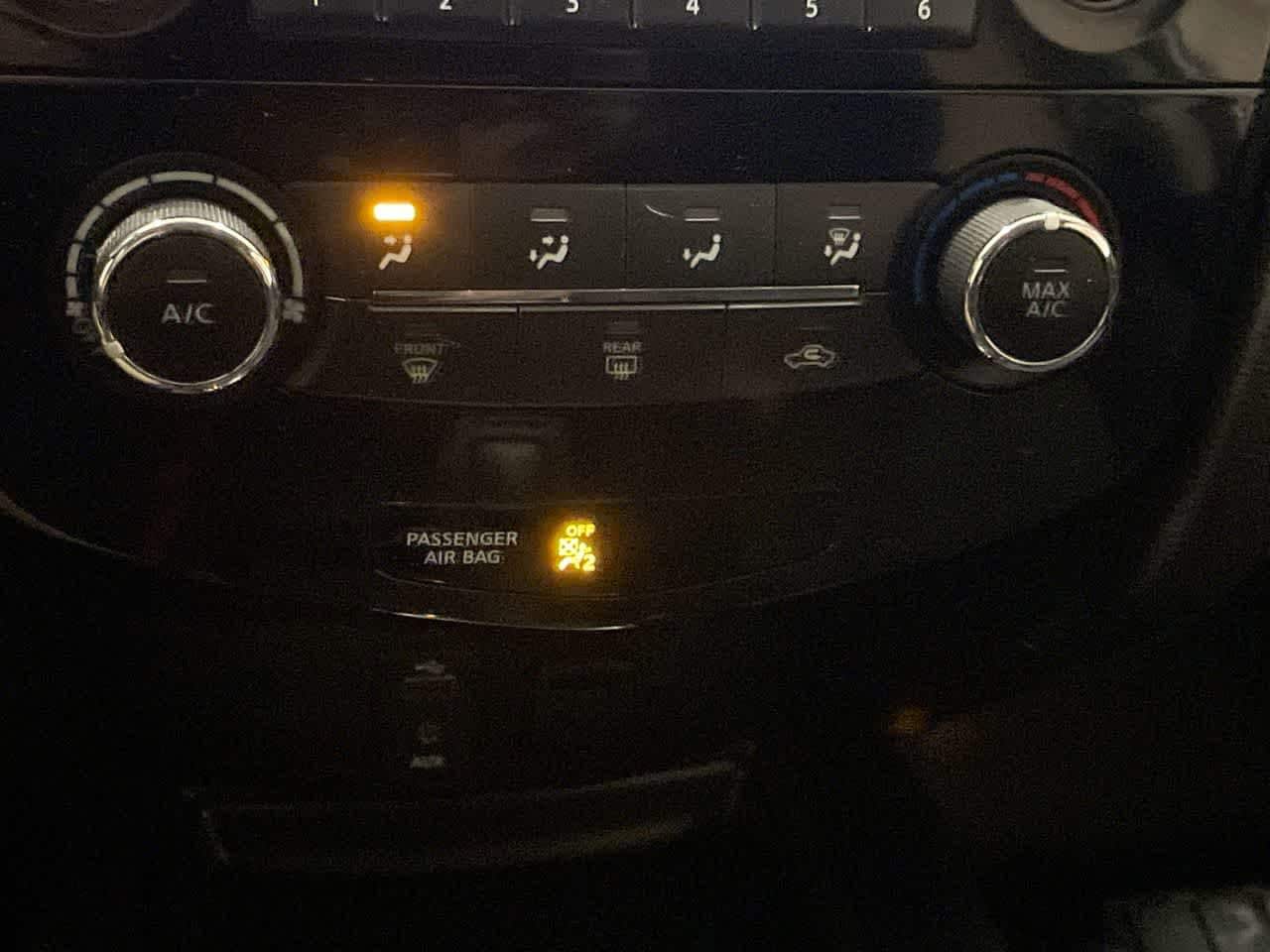 Thumbnail: 2017 Nissan Rogue - 18