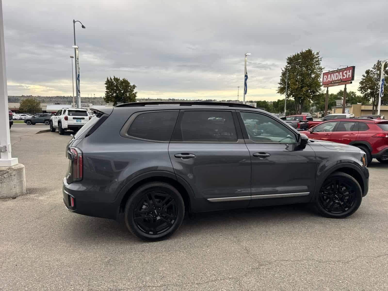 Thumbnail: 2023 Kia Telluride - 18