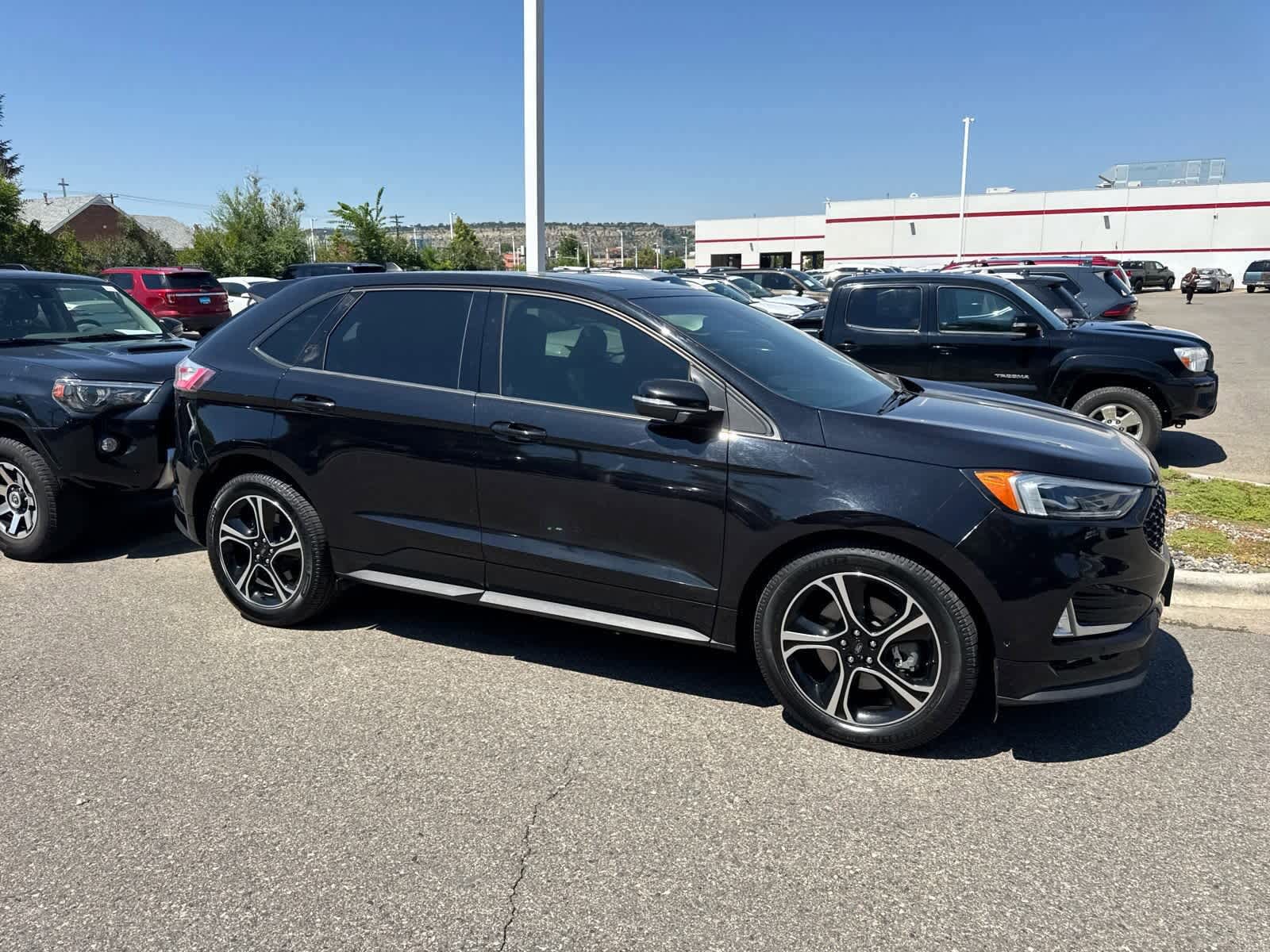 Thumbnail: 2020 Ford Edge - 11