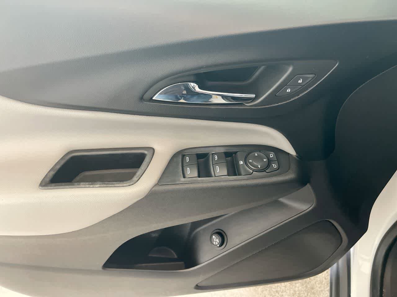 Thumbnail: 2019 Chevrolet Equinox - 13