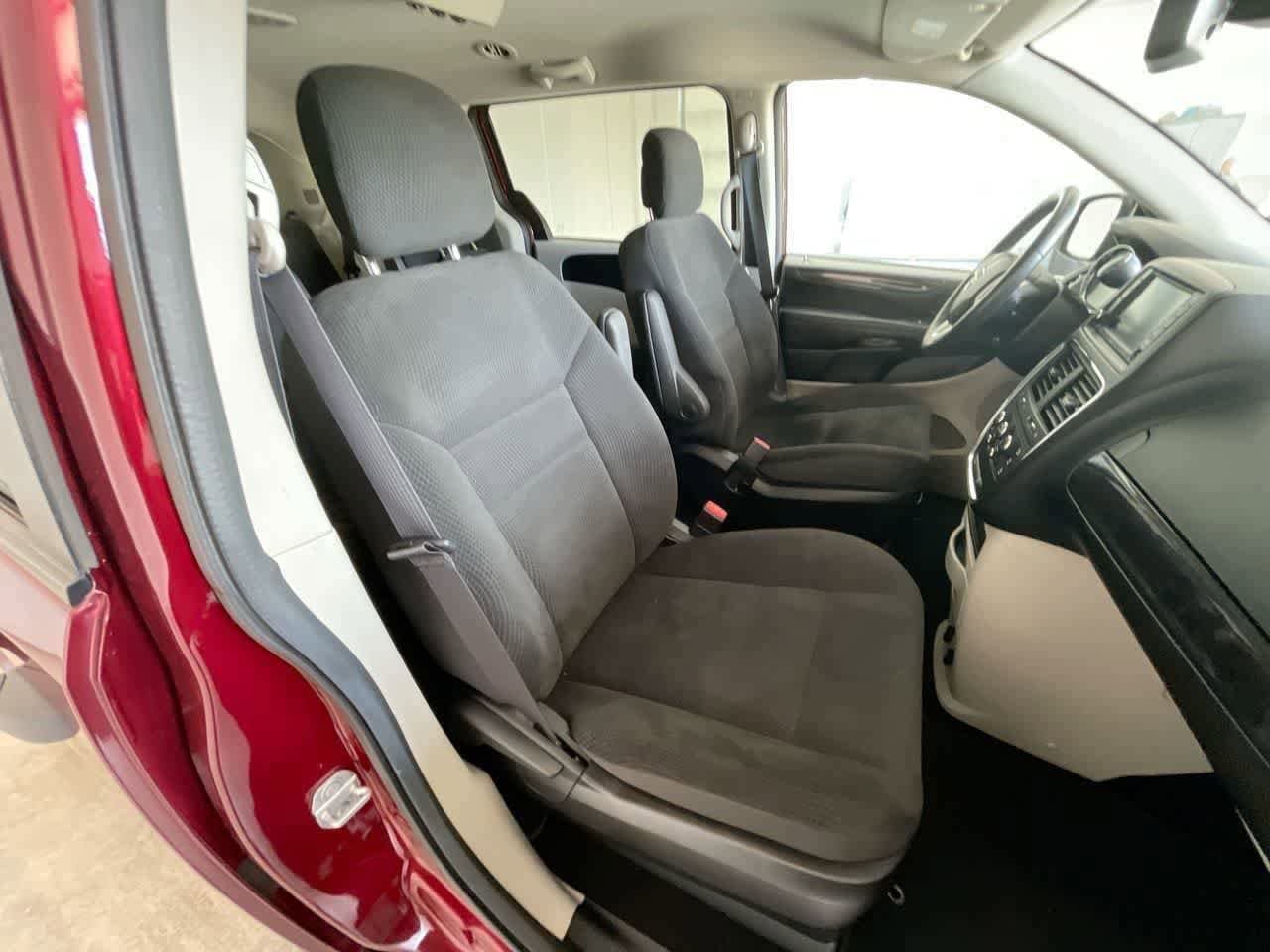 Thumbnail: 2019 Dodge Grand Caravan - 28