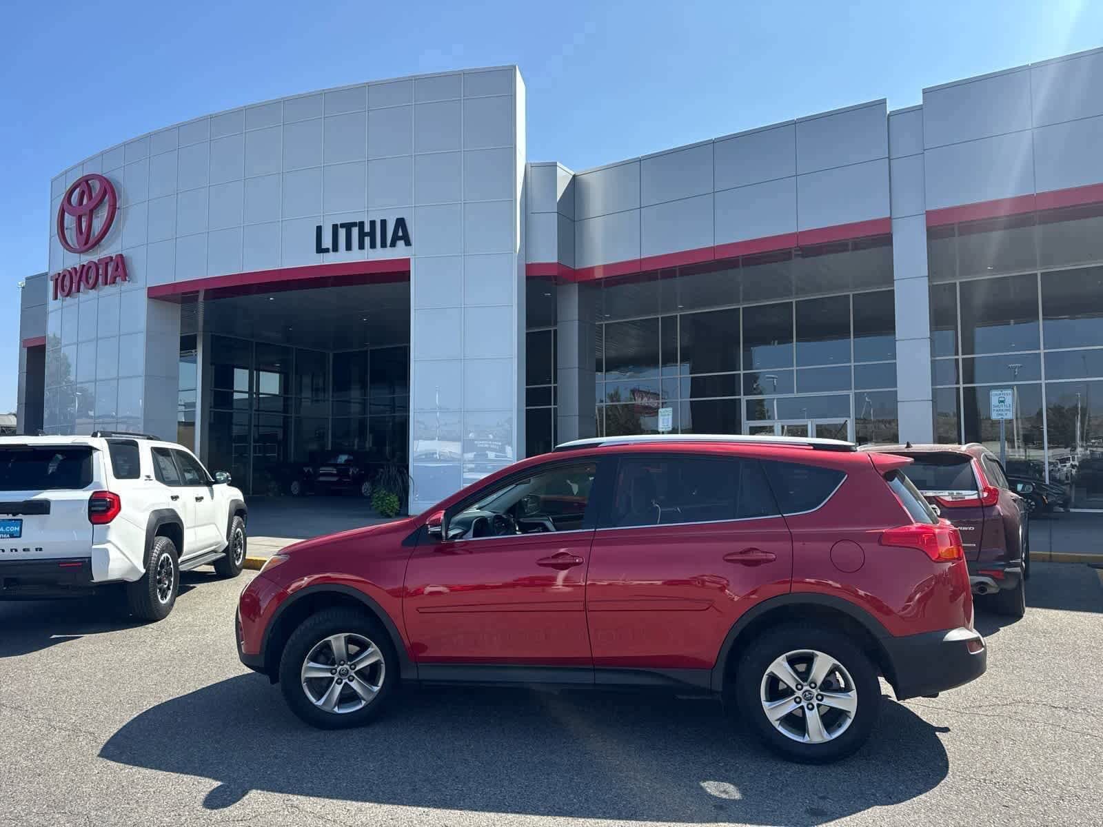 Thumbnail: 2015 Toyota RAV4 - 1