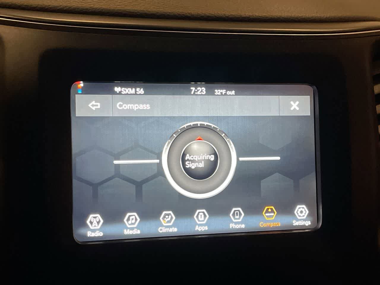 Thumbnail: 2019 Jeep Cherokee - 18