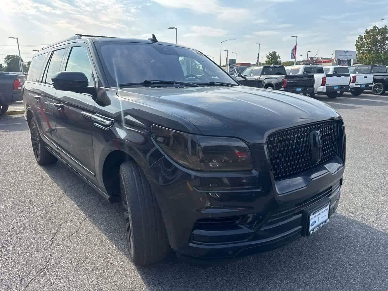 Thumbnail: 2019 Lincoln Navigator L - 6