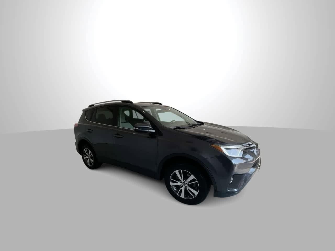 Used 2018 Toyota RAV4 XLE with VIN JTMRFREV6JJ185178 for sale in Billings, MT