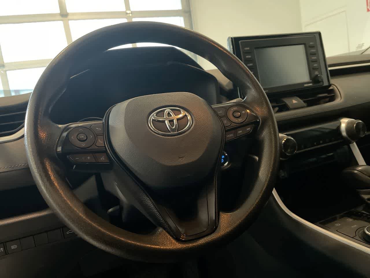 Thumbnail: 2020 Toyota RAV4 - 14