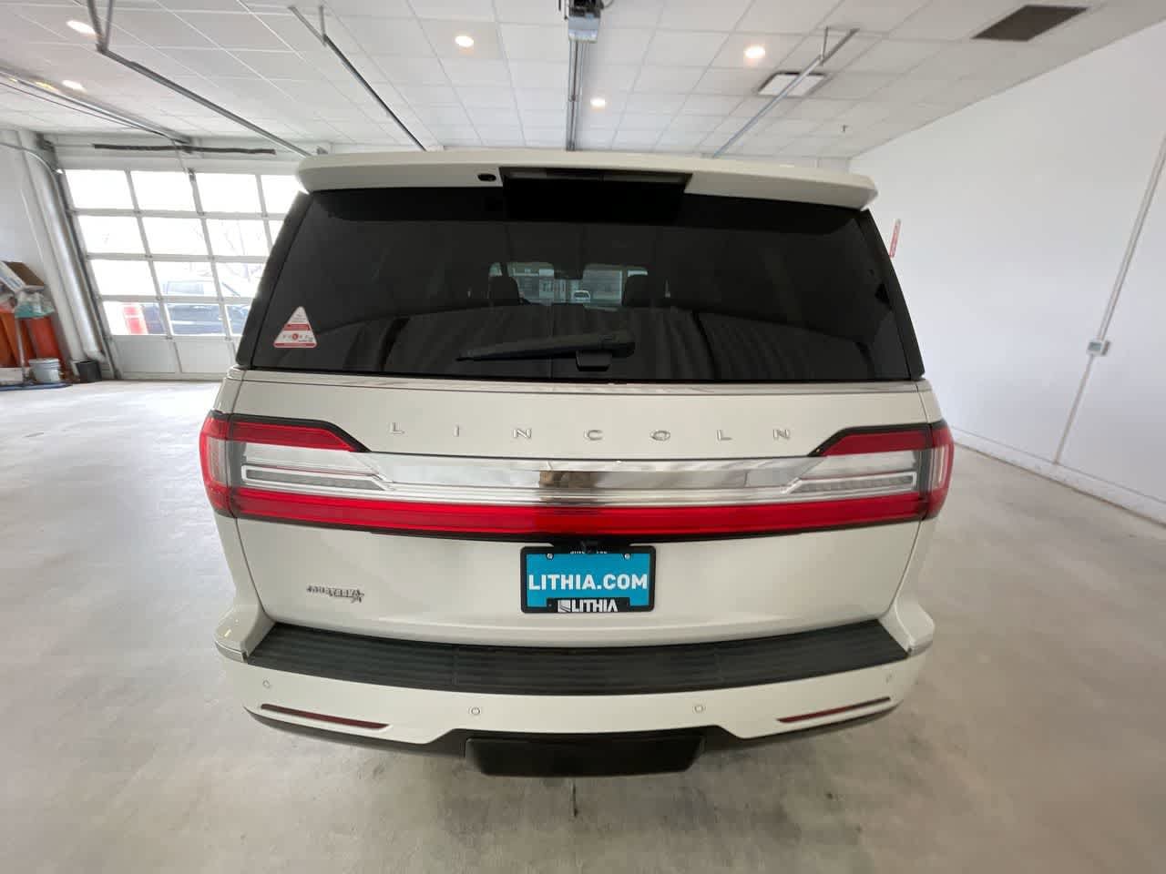 Thumbnail: 2020 Lincoln Navigator - 11