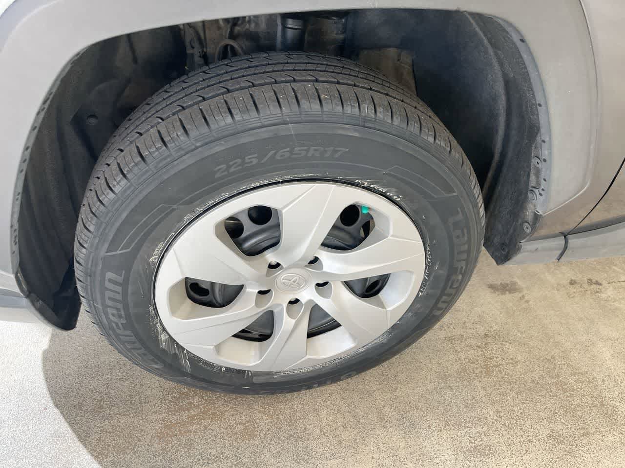 Thumbnail: 2024 Toyota RAV4 - 10