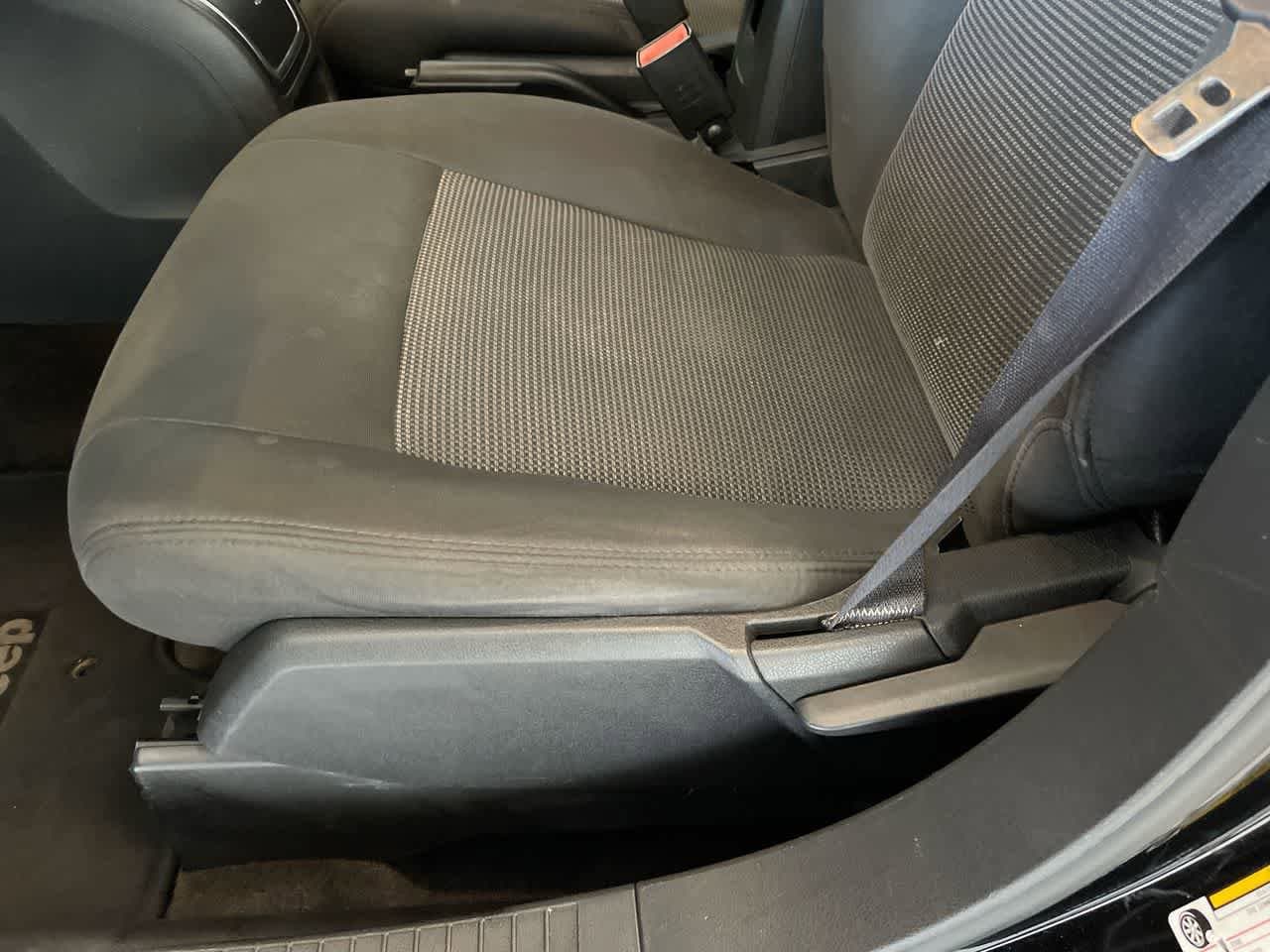 Thumbnail: 2015 Jeep Compass - 12