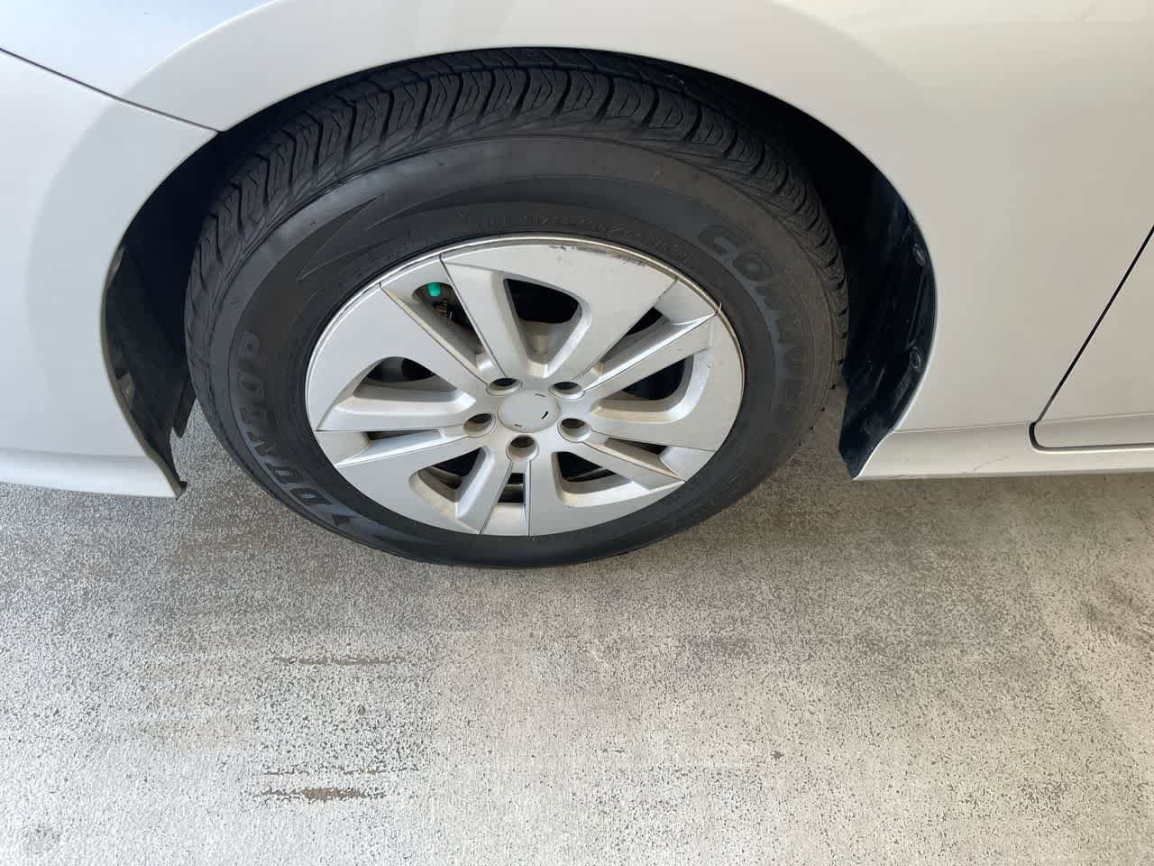 Thumbnail: 2017 Toyota Prius - 10