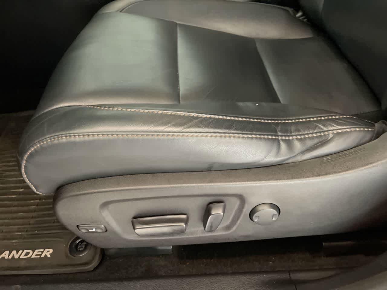 Thumbnail: 2015 Toyota Highlander - 12