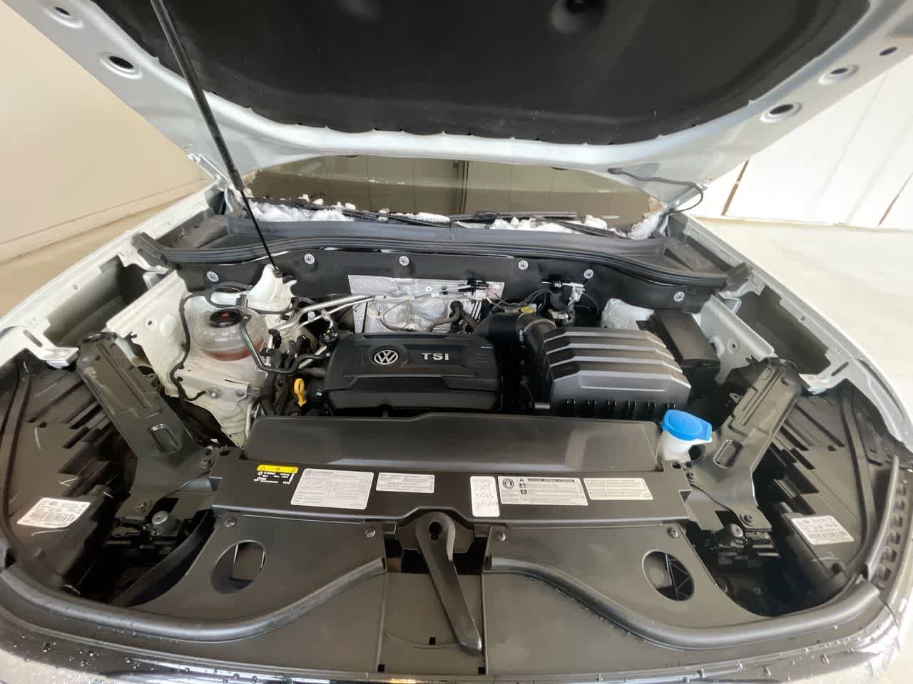 Thumbnail: 2021 Volkswagen Atlas - 24