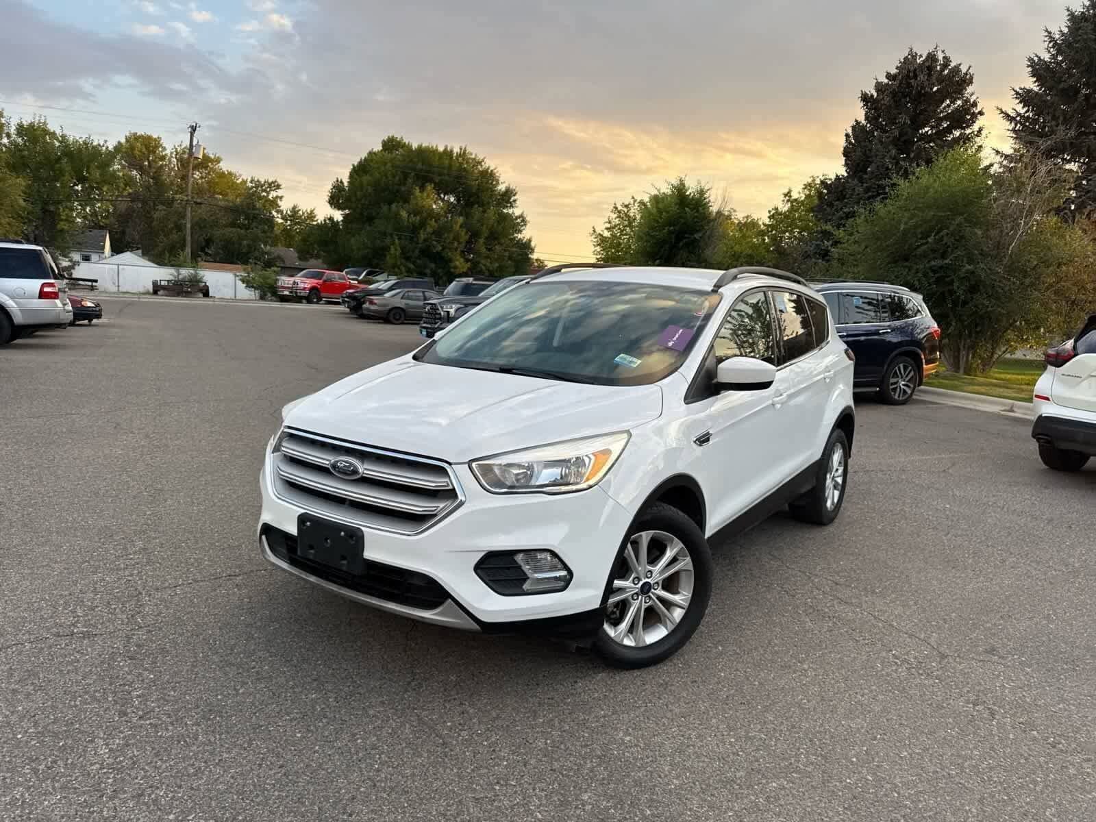 2018 Ford Escape SE Sport photo 3