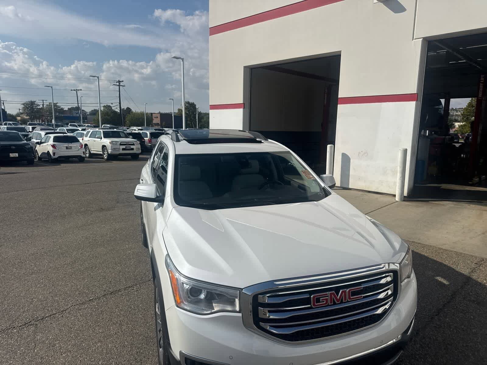 Thumbnail: 2017 GMC Acadia - 31