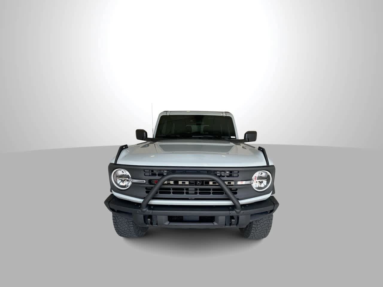 2023 Ford Bronco Base photo 3