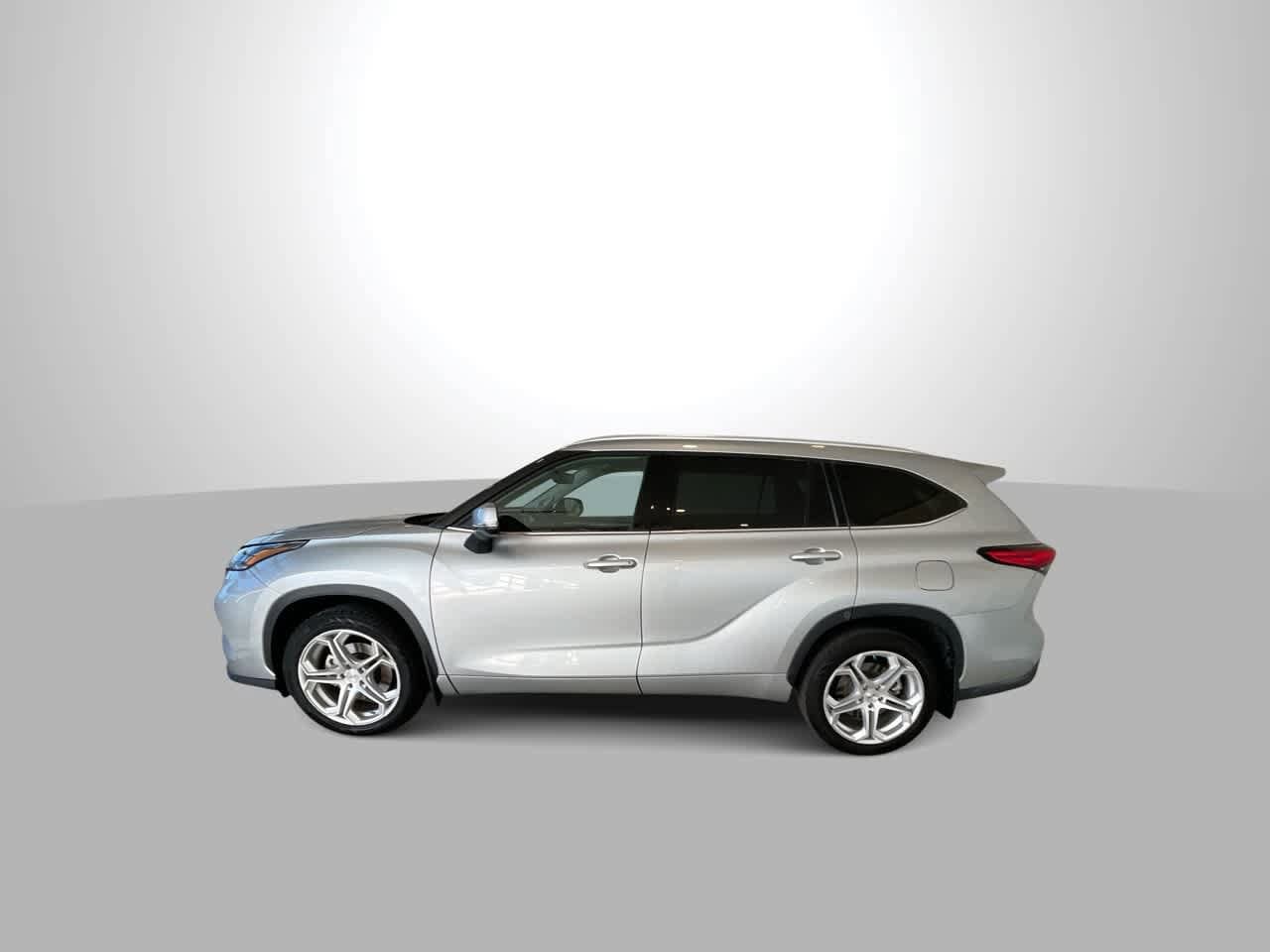 Thumbnail: 2021 Toyota Highlander - 5