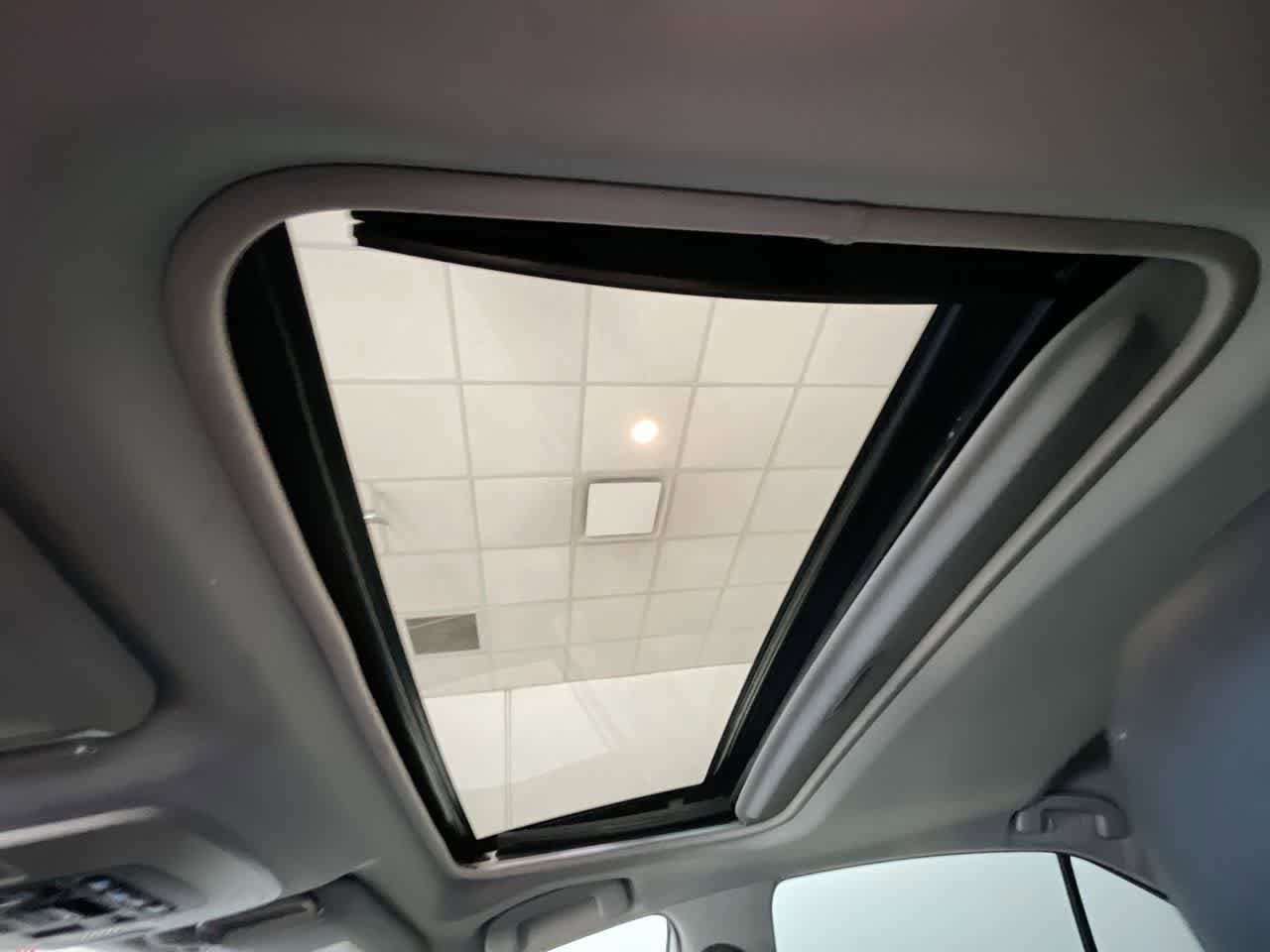 Thumbnail: 2020 Toyota Camry - 22