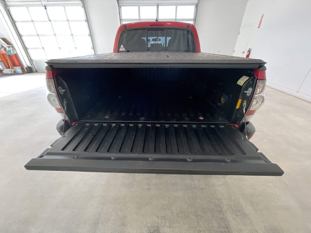 Thumbnail: 2013 Toyota Tacoma - 23