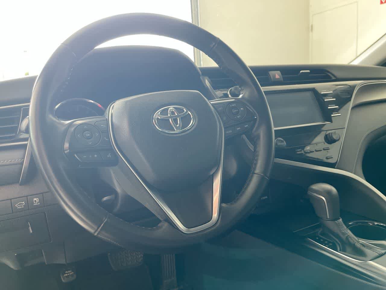 Thumbnail: 2019 Toyota Camry - 14