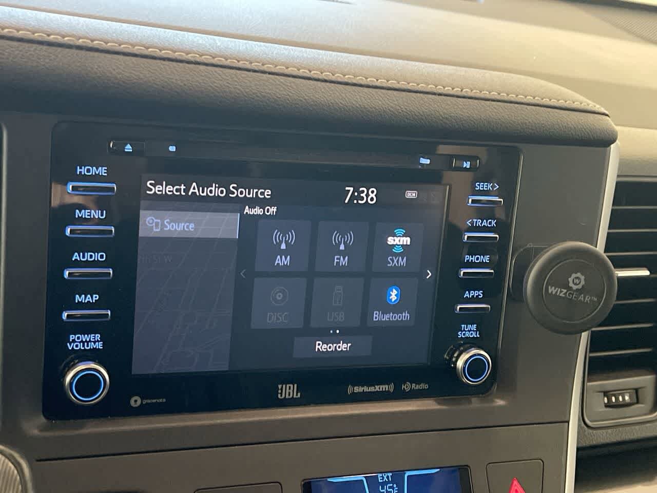 Thumbnail: 2020 Toyota Sienna - 16