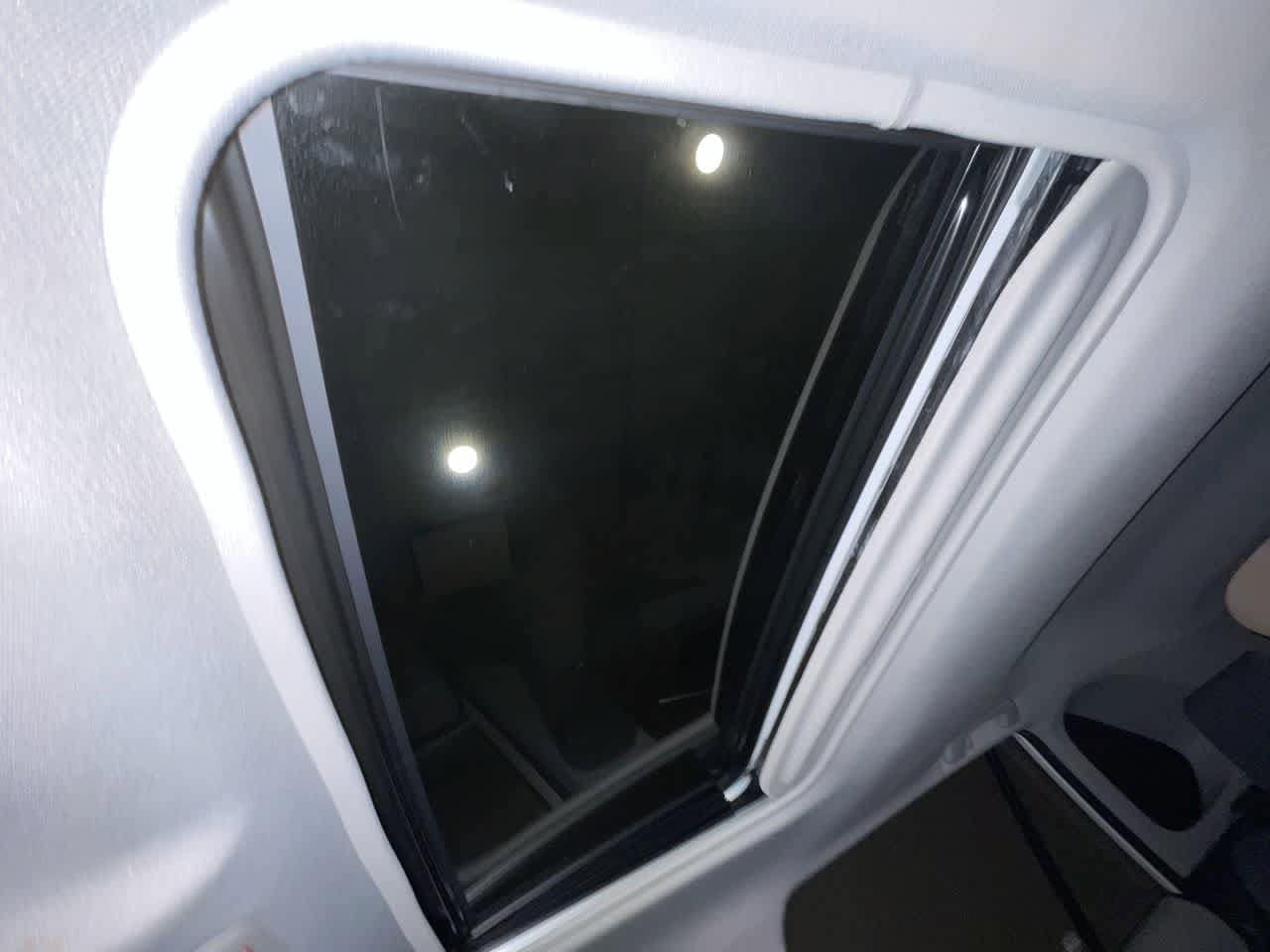 Thumbnail: 2021 Toyota RAV4 - 22