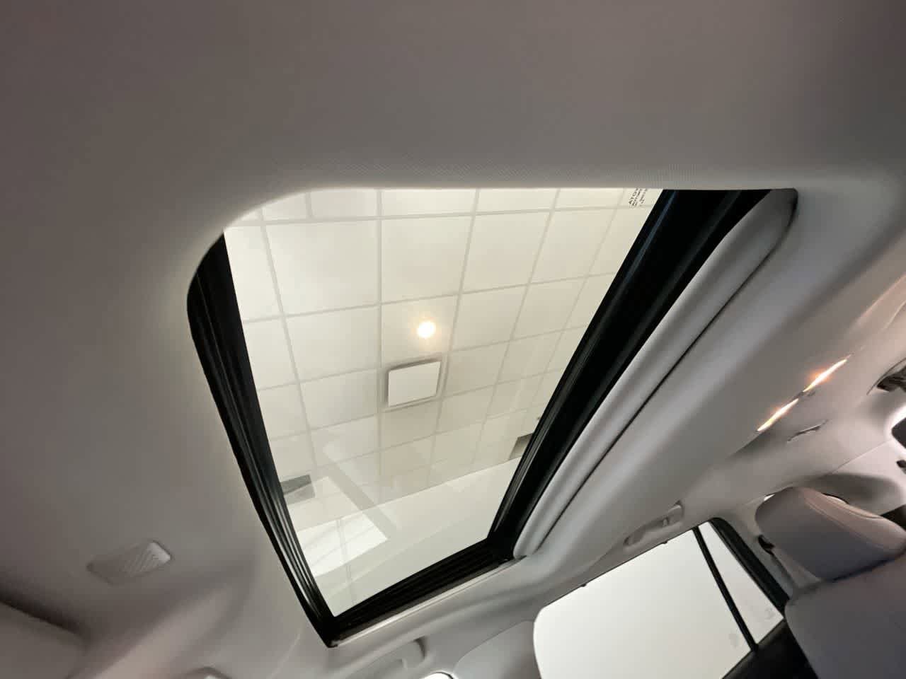 Thumbnail: 2020 Toyota Highlander - 22