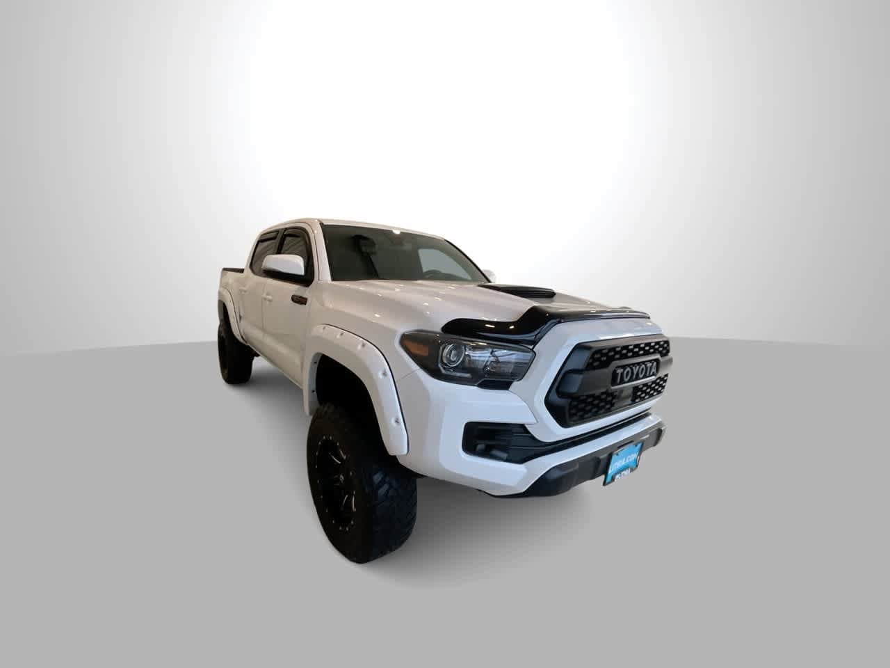 Thumbnail: 2019 Toyota Tacoma - 2