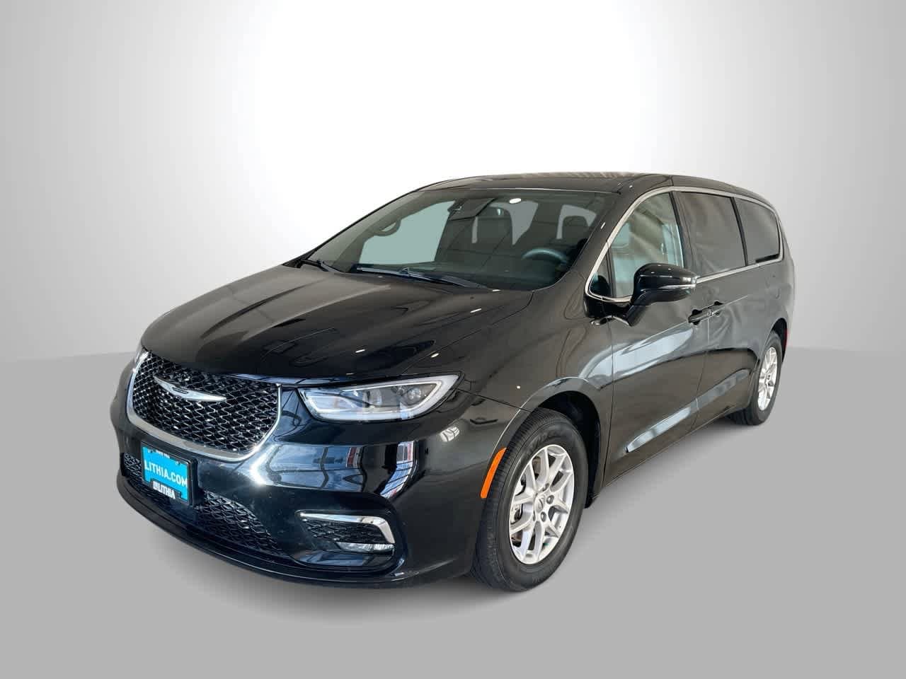 Thumbnail: 2025 Chrysler Pacifica - 1