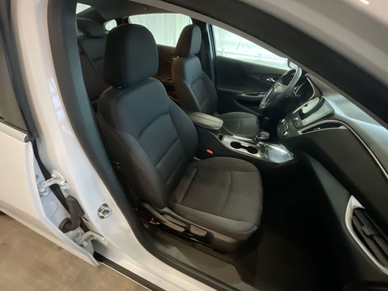 Thumbnail: 2023 Chevrolet Malibu - 24