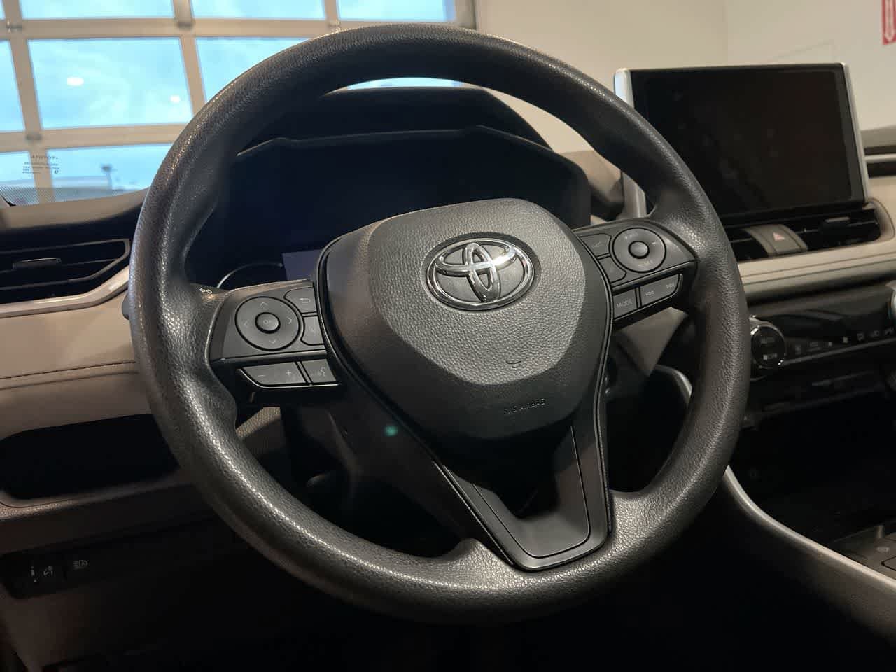 Thumbnail: 2025 Toyota RAV4 - 14