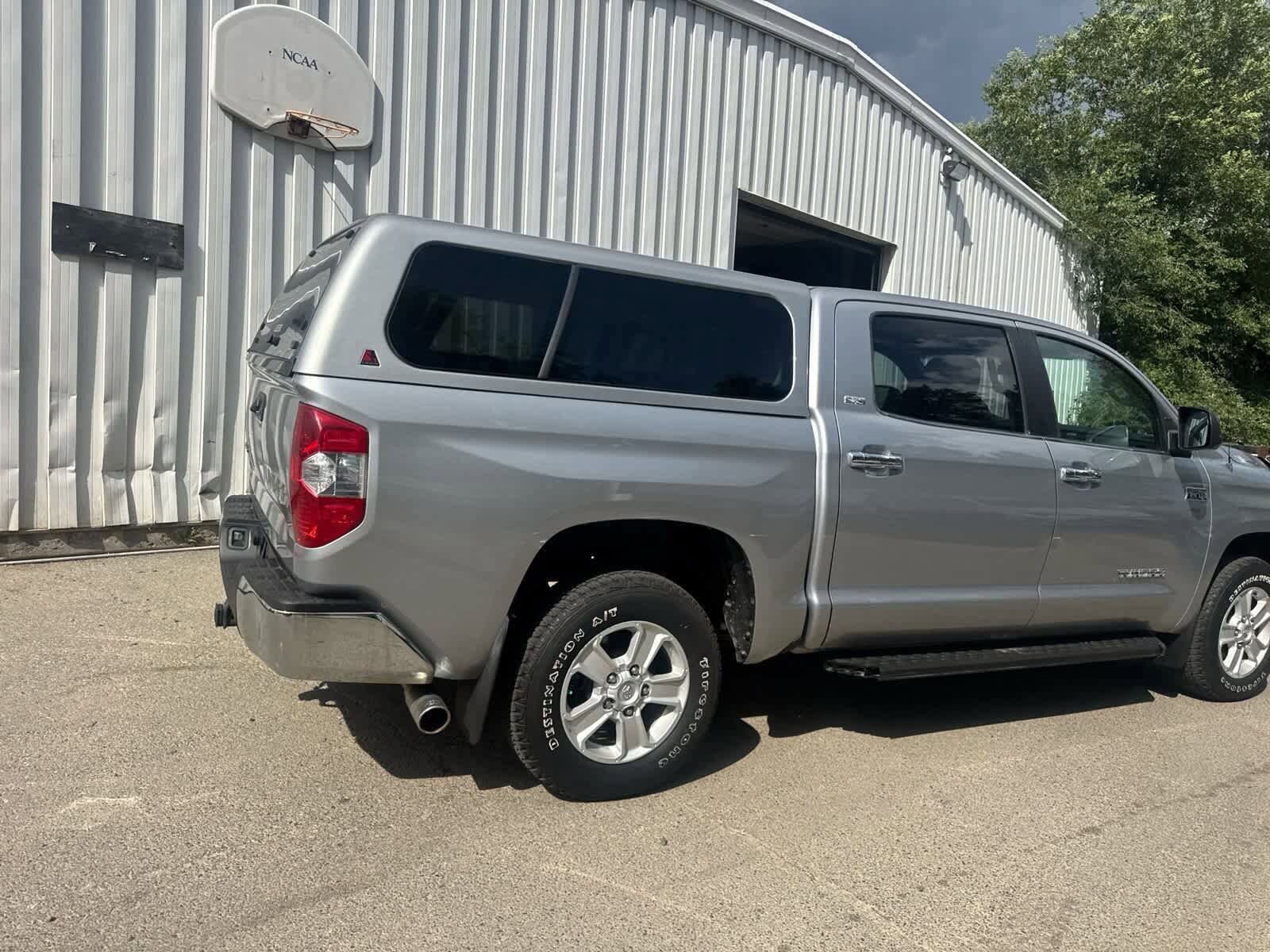Thumbnail: 2015 Toyota Tundra - 10