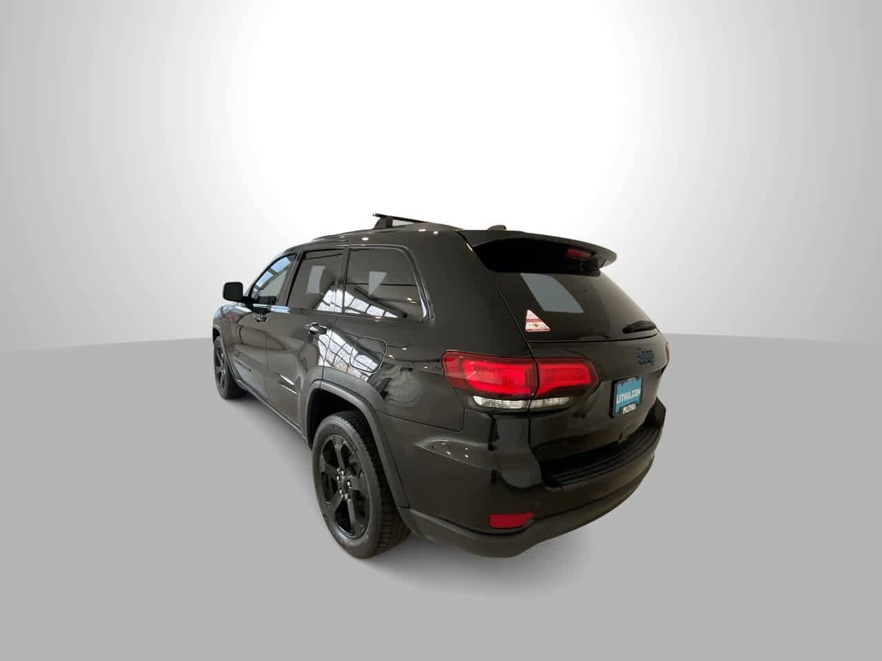 Thumbnail: 2018 Jeep Grand Cherokee - 6