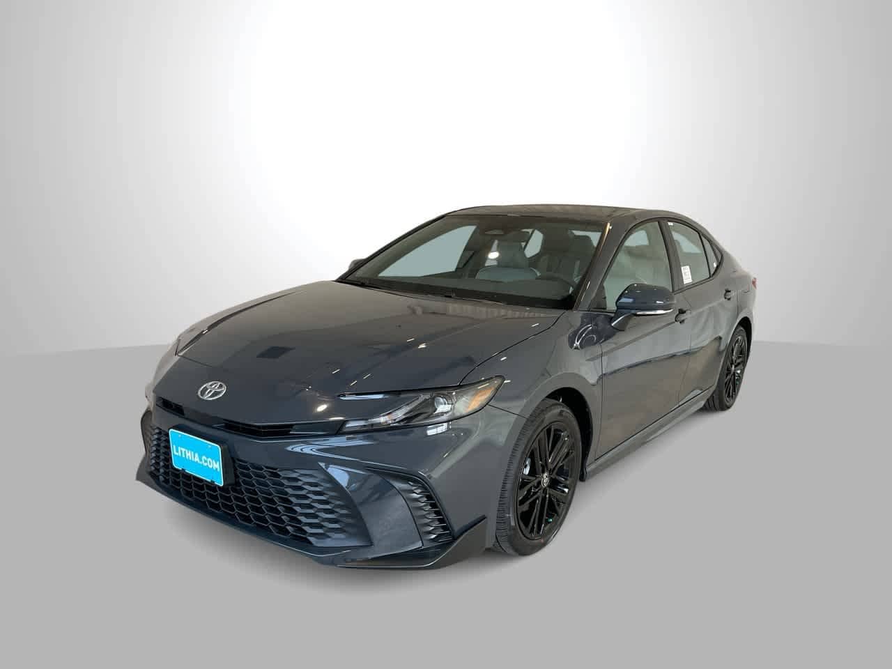 2026 Toyota Camry SE's photo