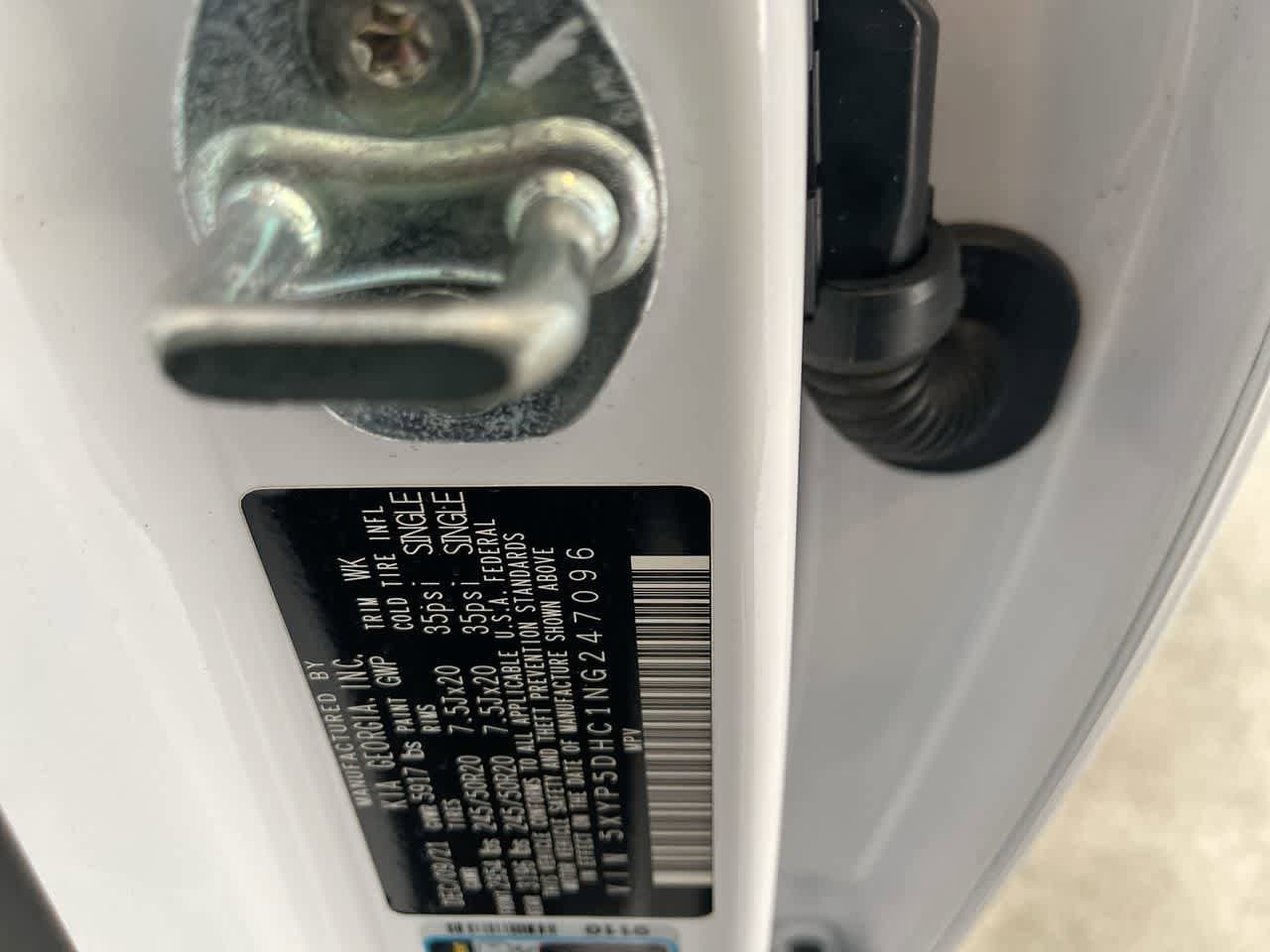 Thumbnail: 2022 Kia Telluride - 29