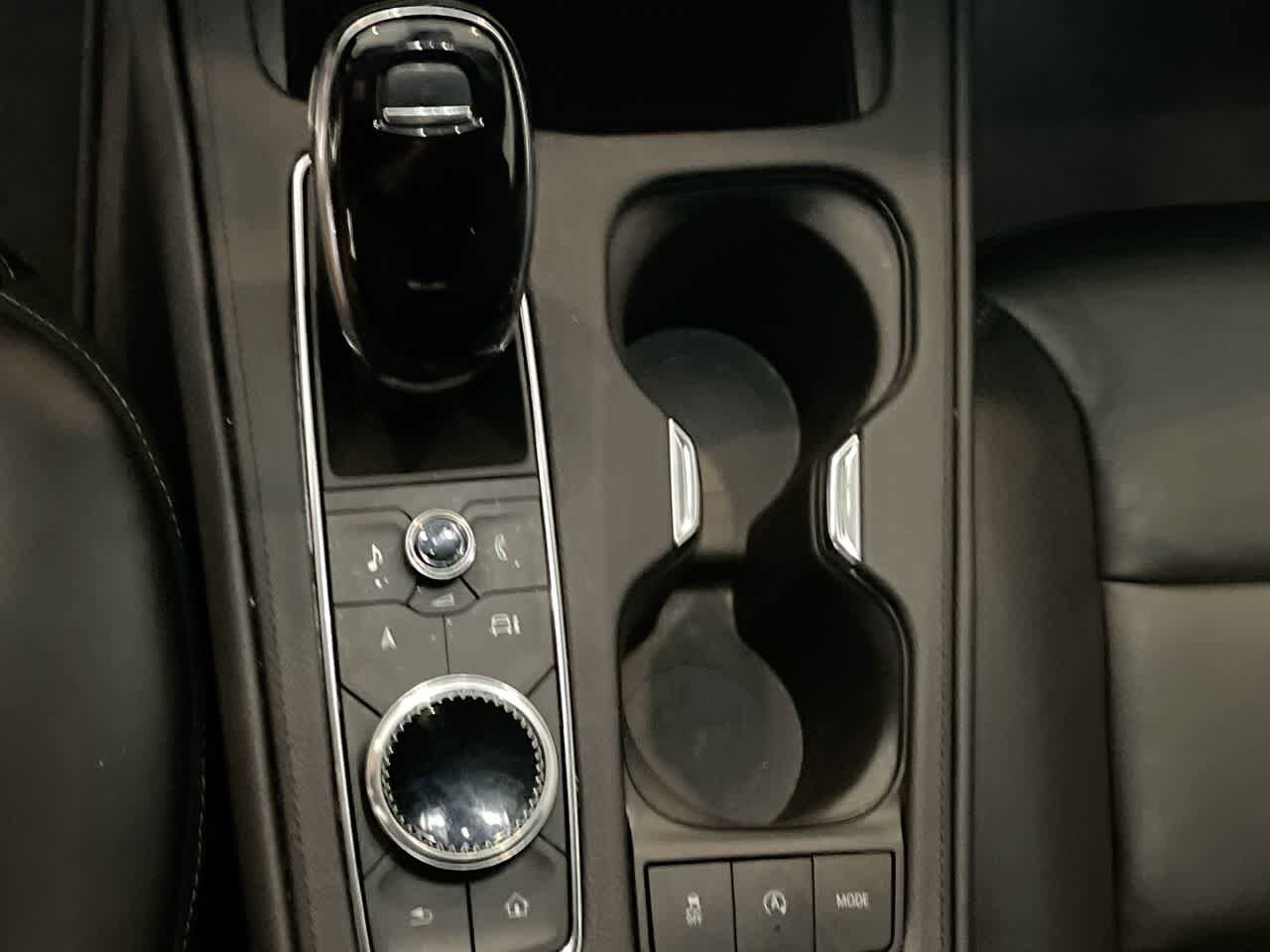 Thumbnail: 2024 Cadillac XT4 - 20