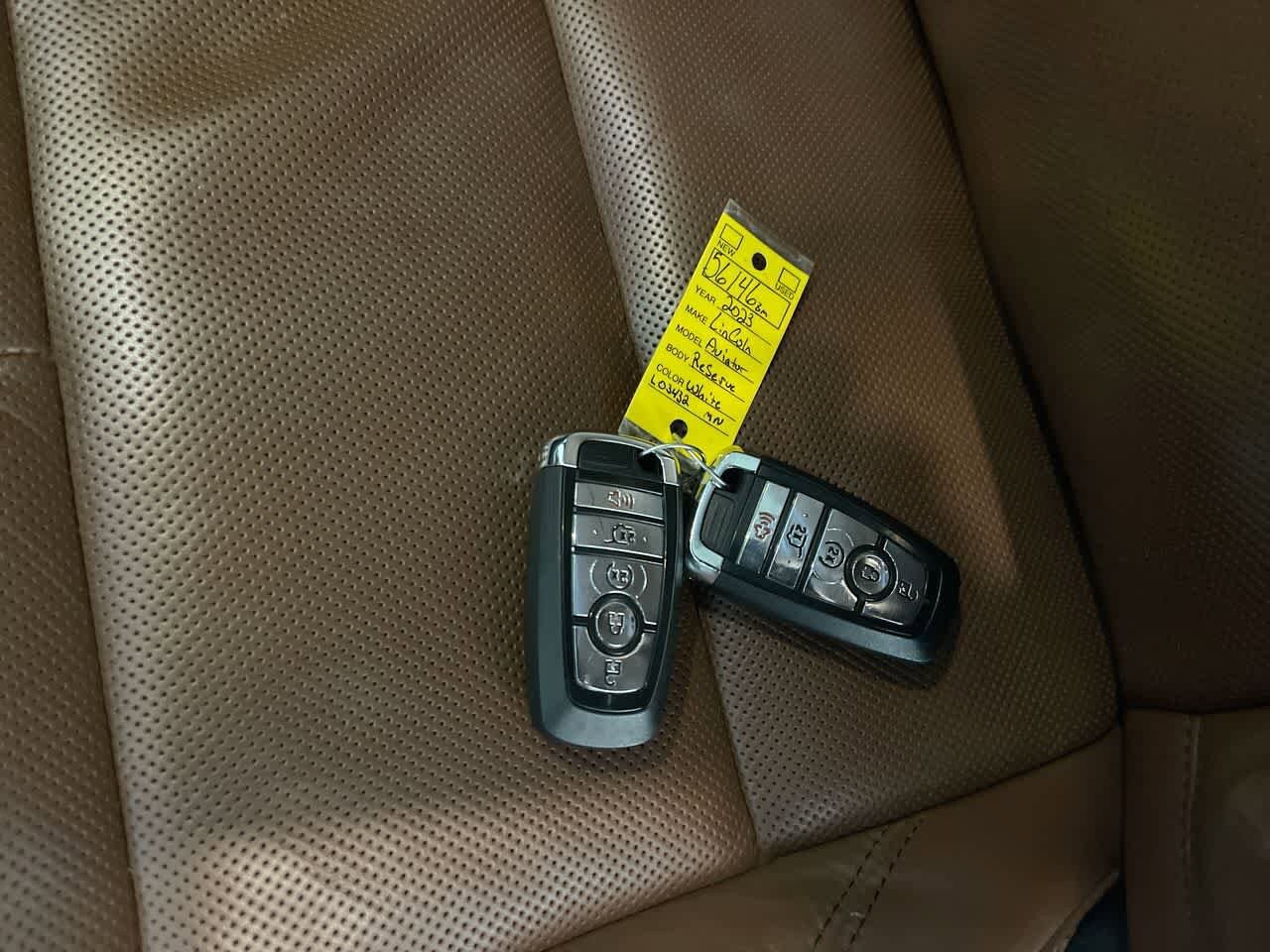 Thumbnail: 2023 Lincoln Aviator - 28