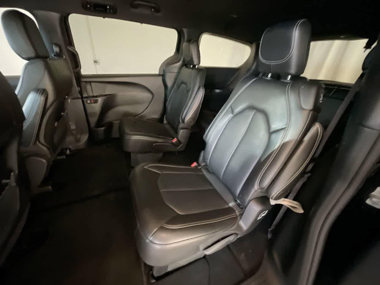 Thumbnail: 2025 Chrysler Pacifica - 21