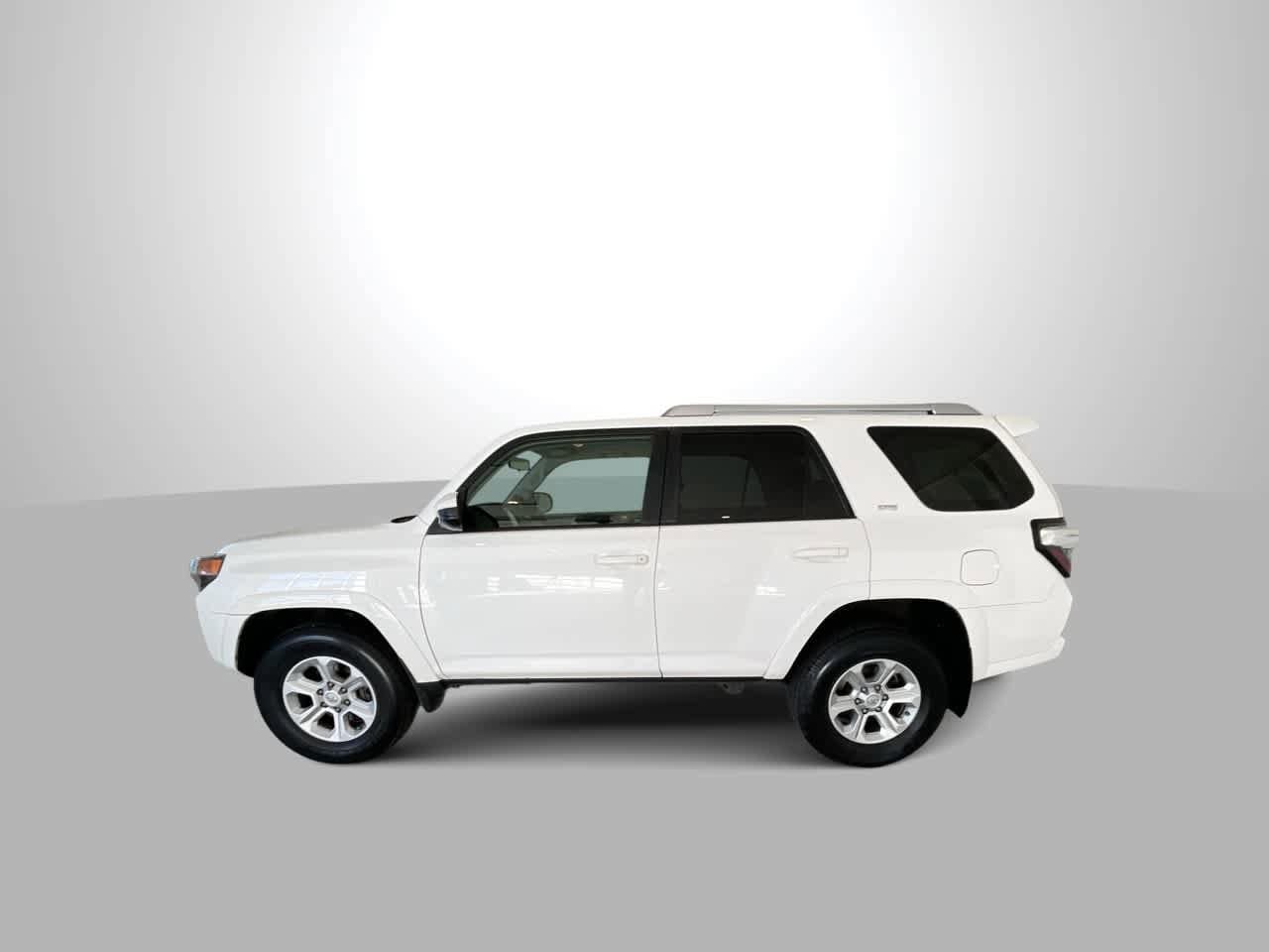 Thumbnail: 2017 Toyota 4Runner - 5