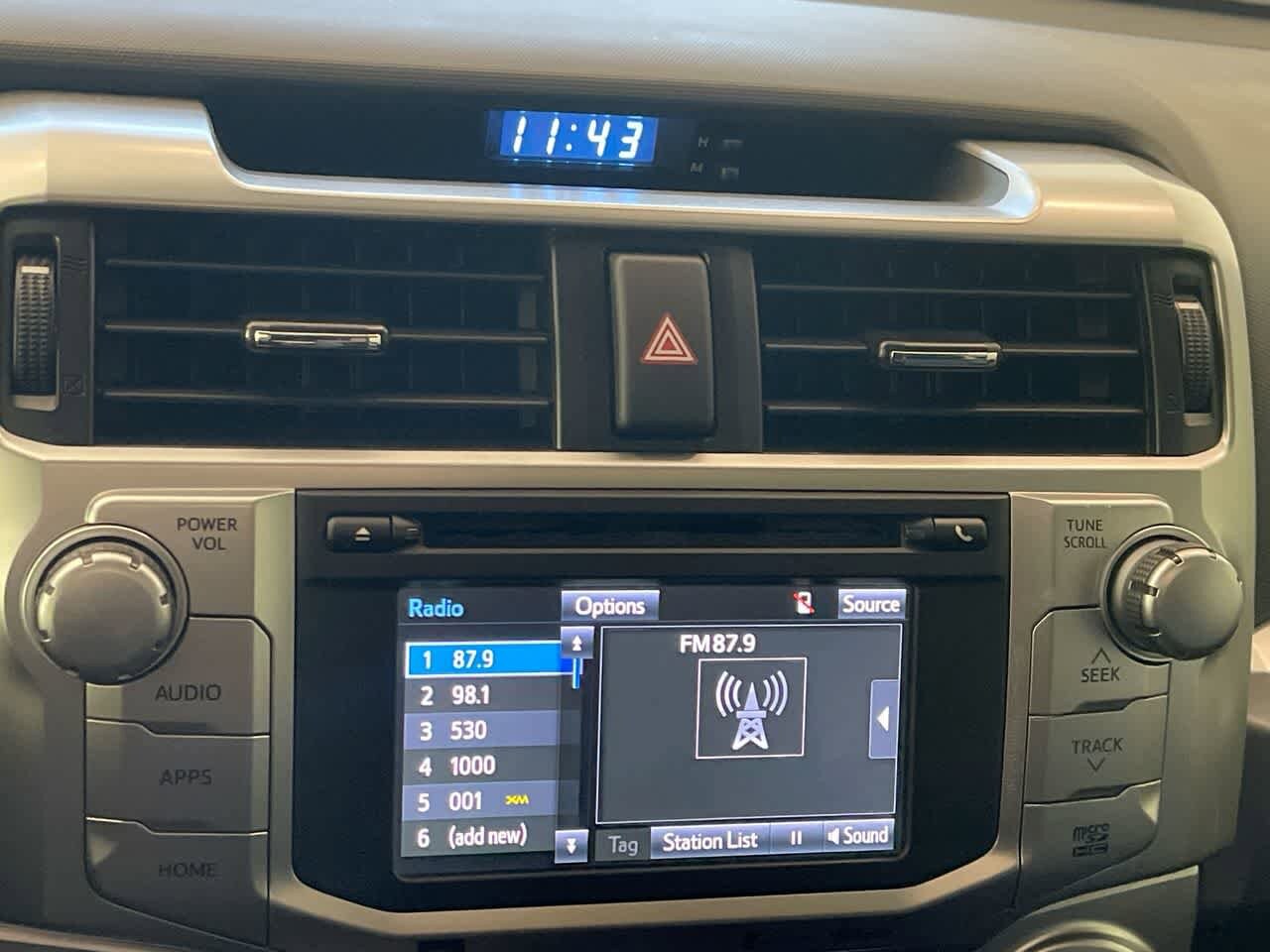 Thumbnail: 2015 Toyota 4Runner - 16