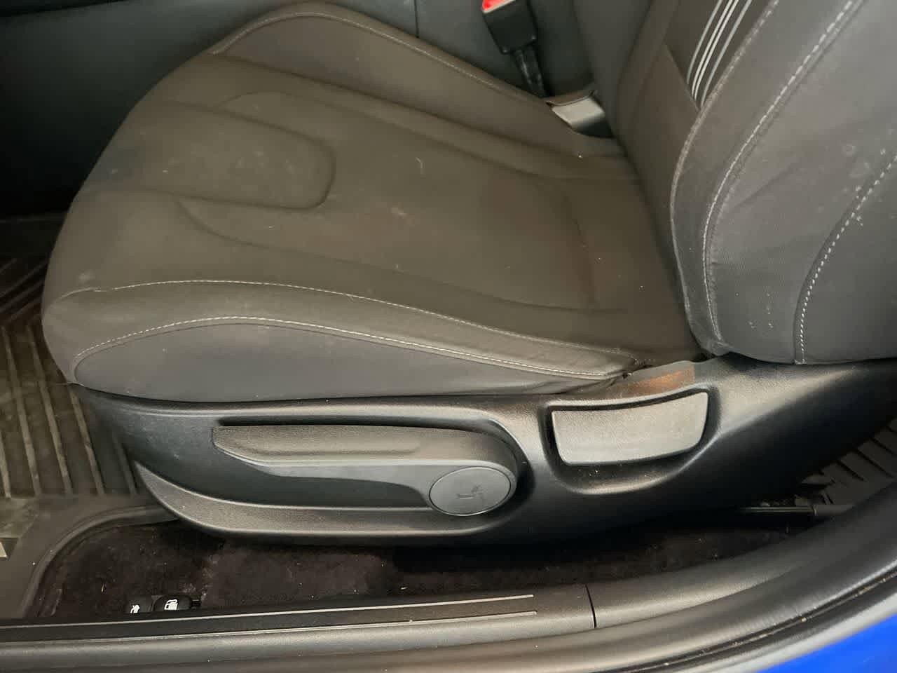 Thumbnail: 2023 Hyundai Elantra - 12