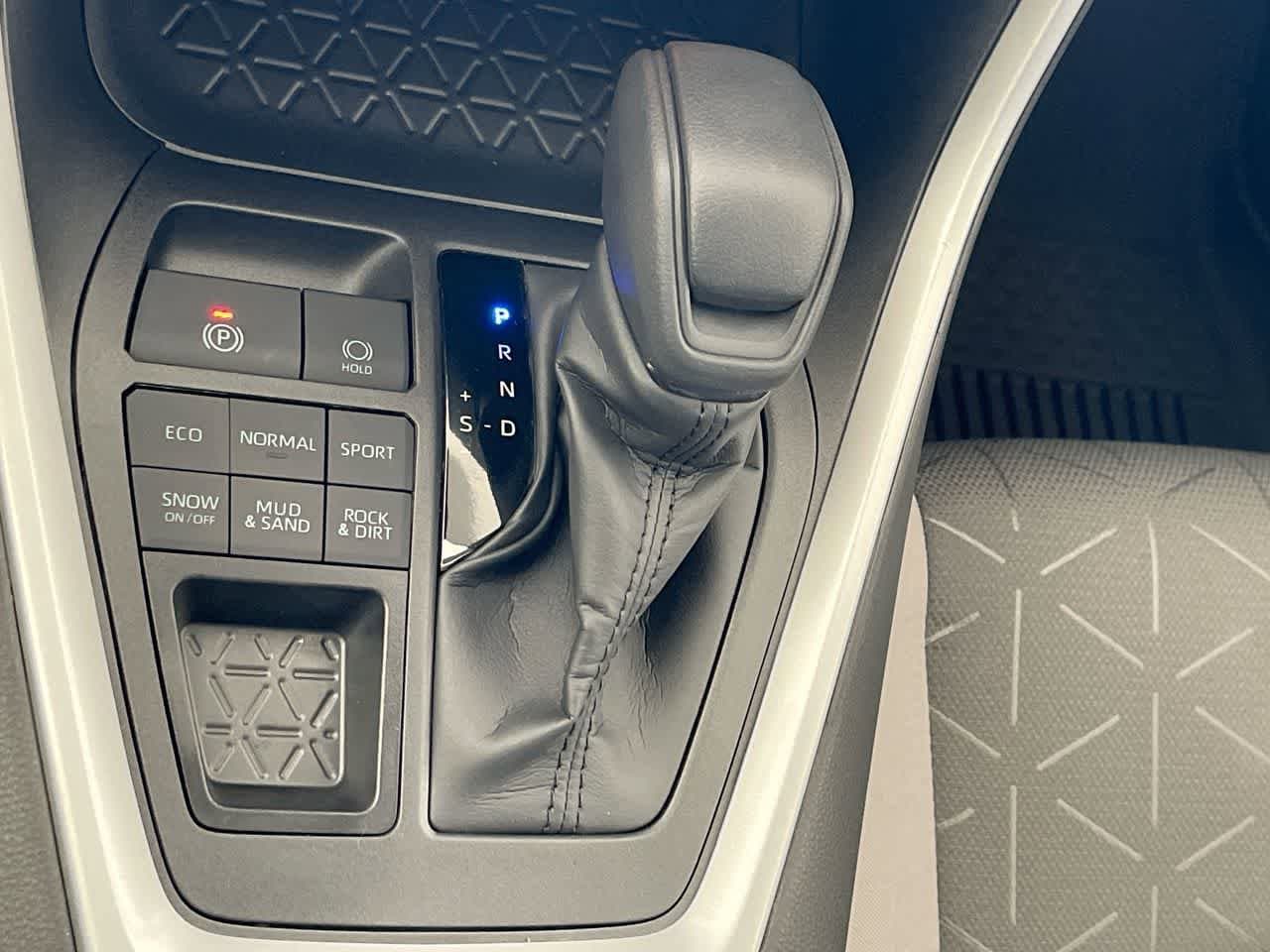 Thumbnail: 2025 Toyota RAV4 - 20