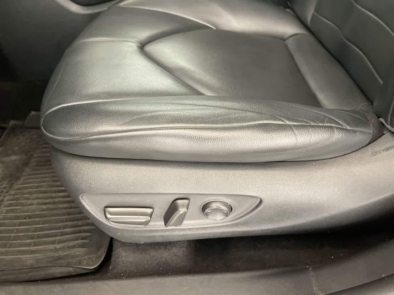 Thumbnail: 2020 Toyota Highlander - 12