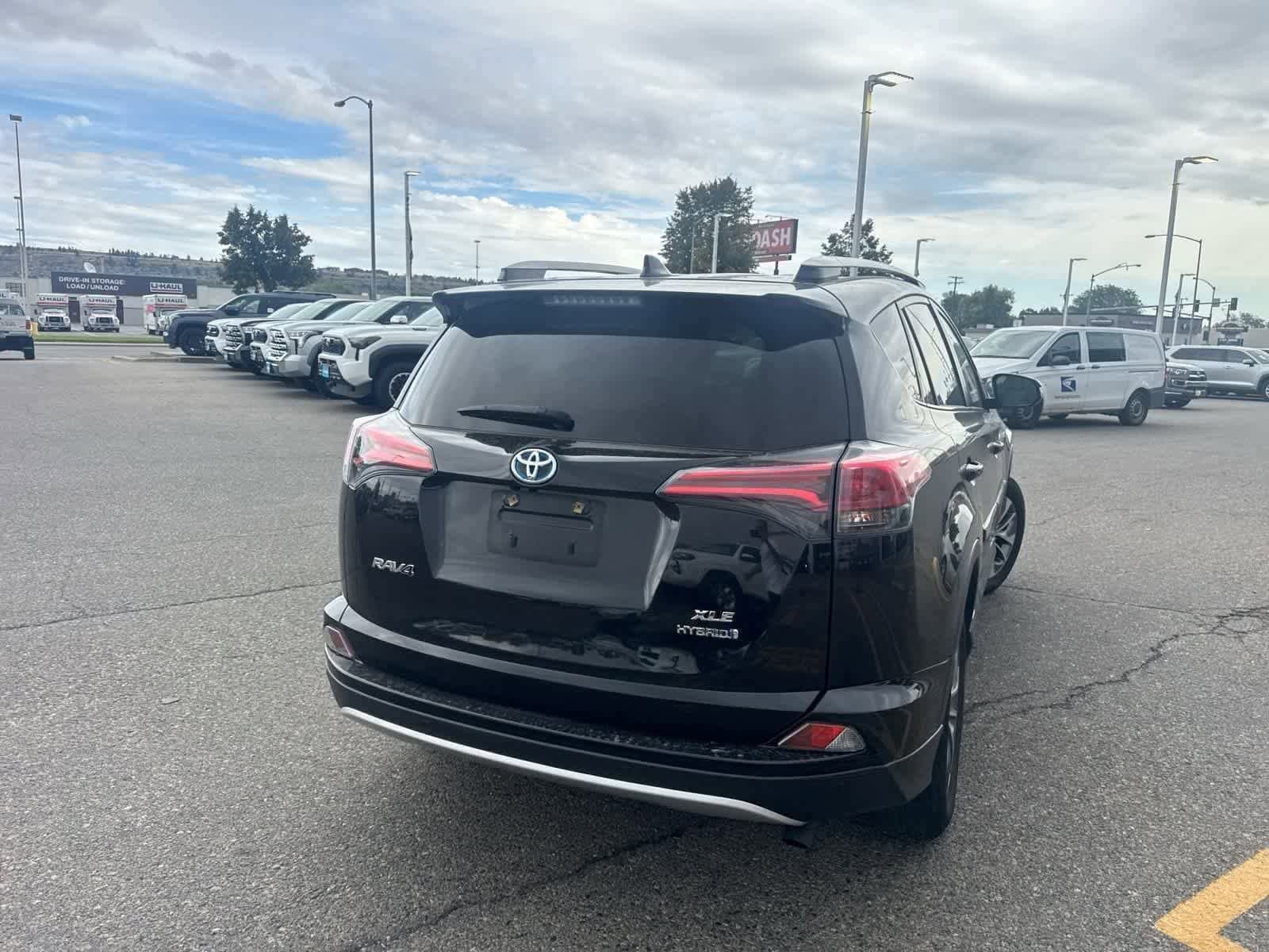 Thumbnail: 2016 Toyota RAV4 - 19
