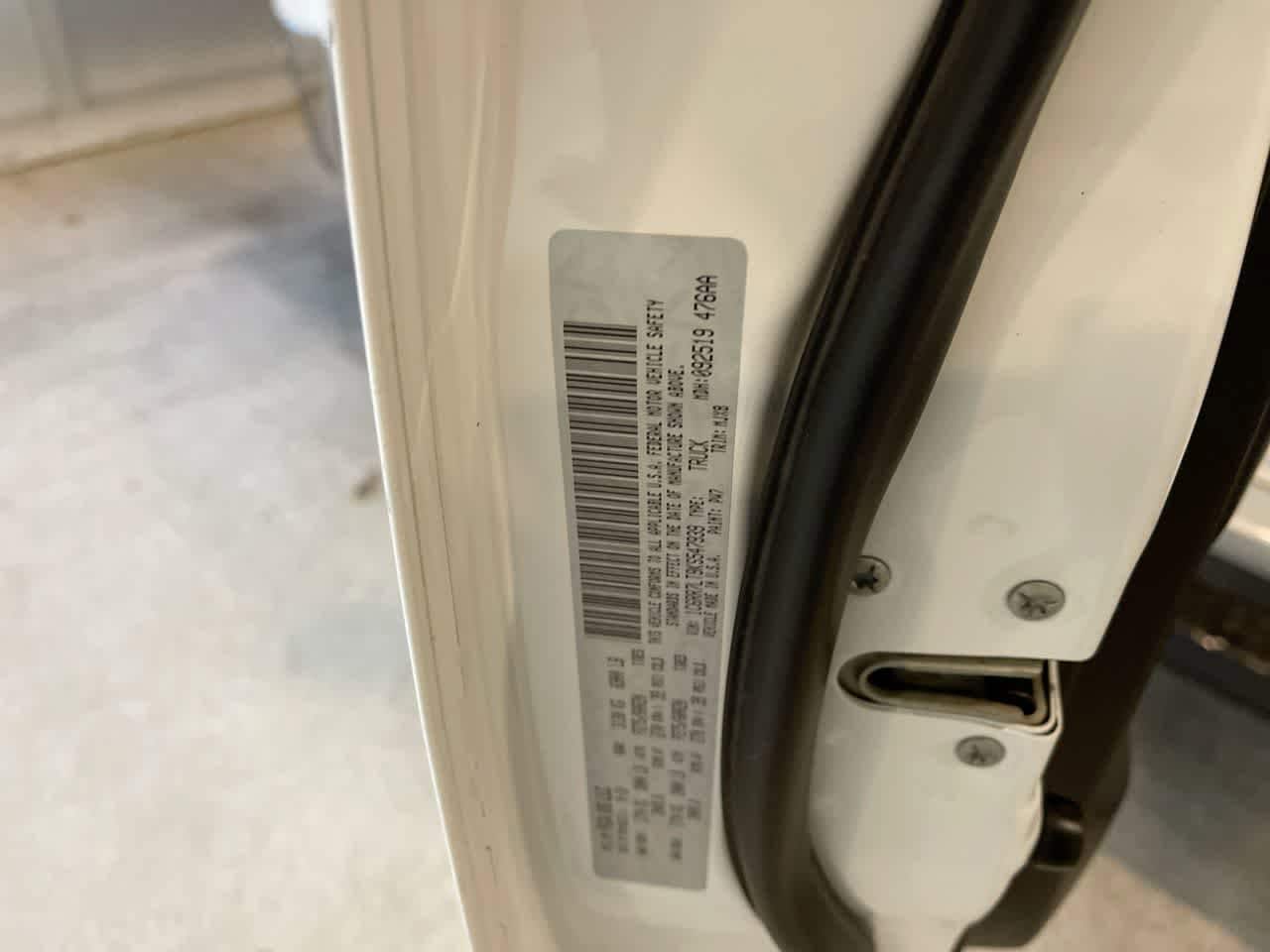 Thumbnail: 2019 RAM 1500 Classic - 27