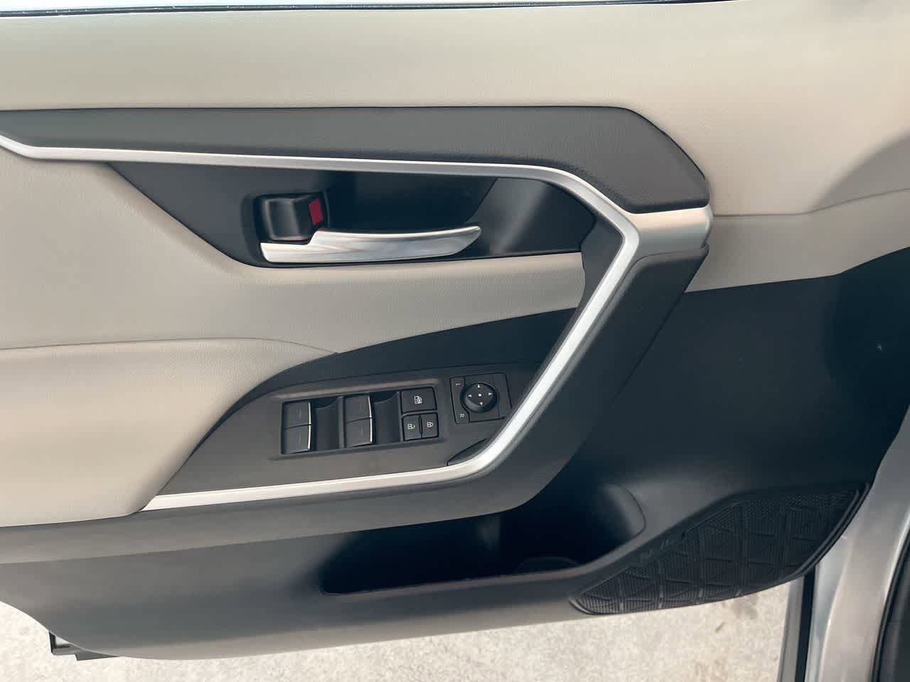 Thumbnail: 2025 Toyota RAV4 - 13