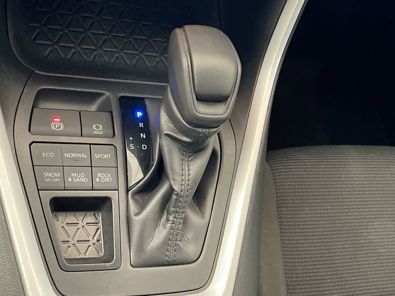 Thumbnail: 2024 Toyota RAV4 - 20