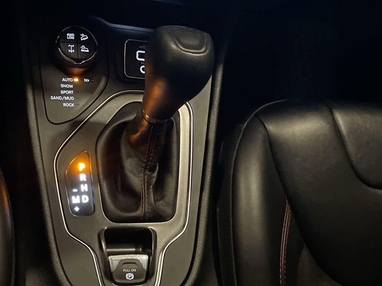 Thumbnail: 2019 Jeep Cherokee - 20