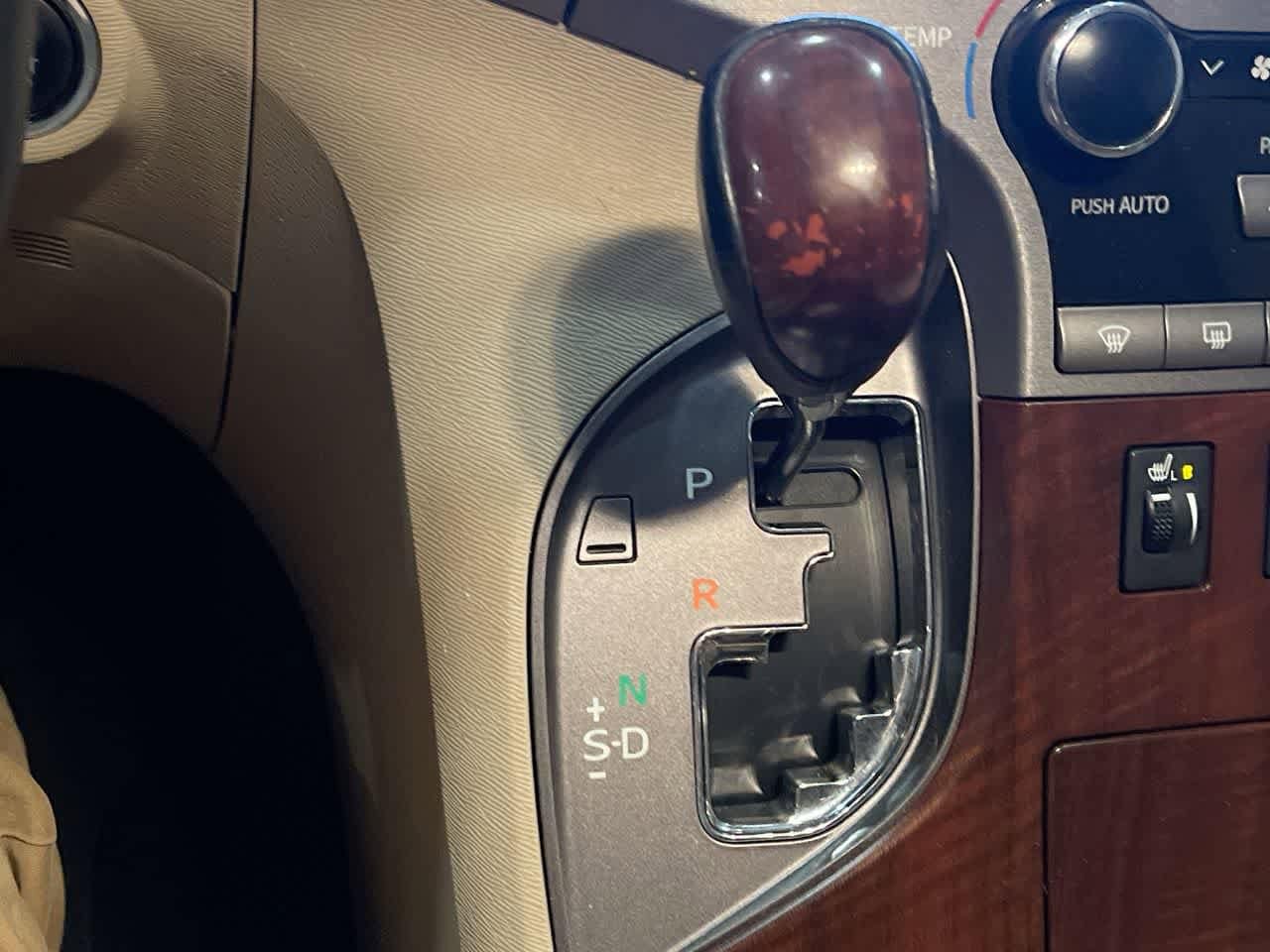 Thumbnail: 2009 Toyota Venza - 20